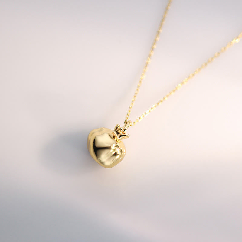 Goldene Apfel Anhänger Kette minimalistisch glänzend
