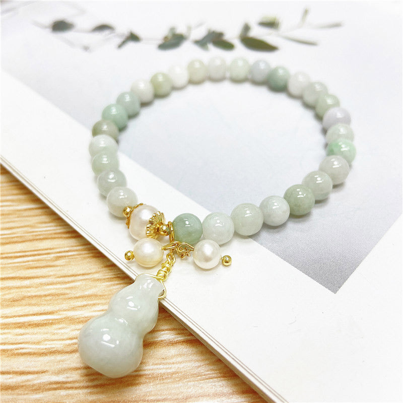 Jade Armband mit Perlen Anhänger elegantes Schmuckstück Naturstein grün weiß