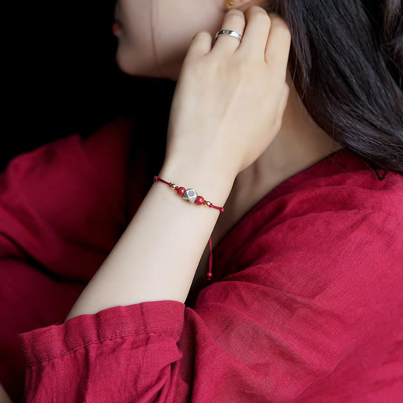 Rotes Armband 925 Silber Zinnober Chinesisches Tierkreis Handgelenk getragen