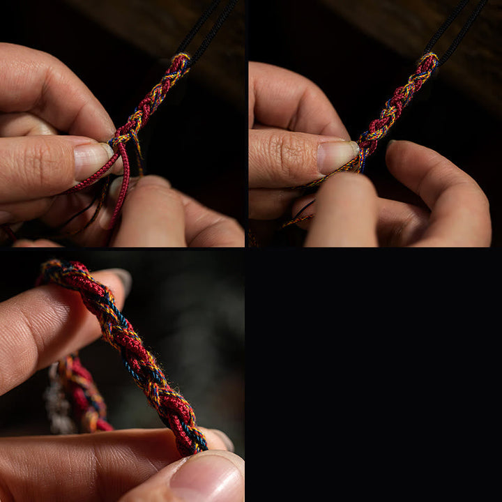 Rotes Armband mit Fischknoten Muster elastisch an Hand getragen