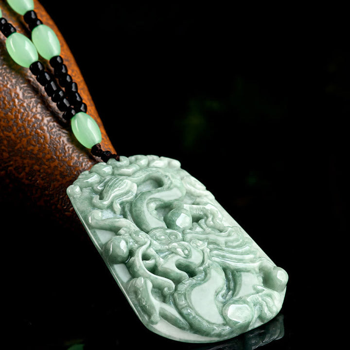 Jade Anhänger Drache Grün Schutz Schmuck