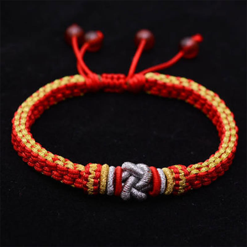 Rotes Armband – Glück & Liebe mit goldenen Perlen elegant gestaltet