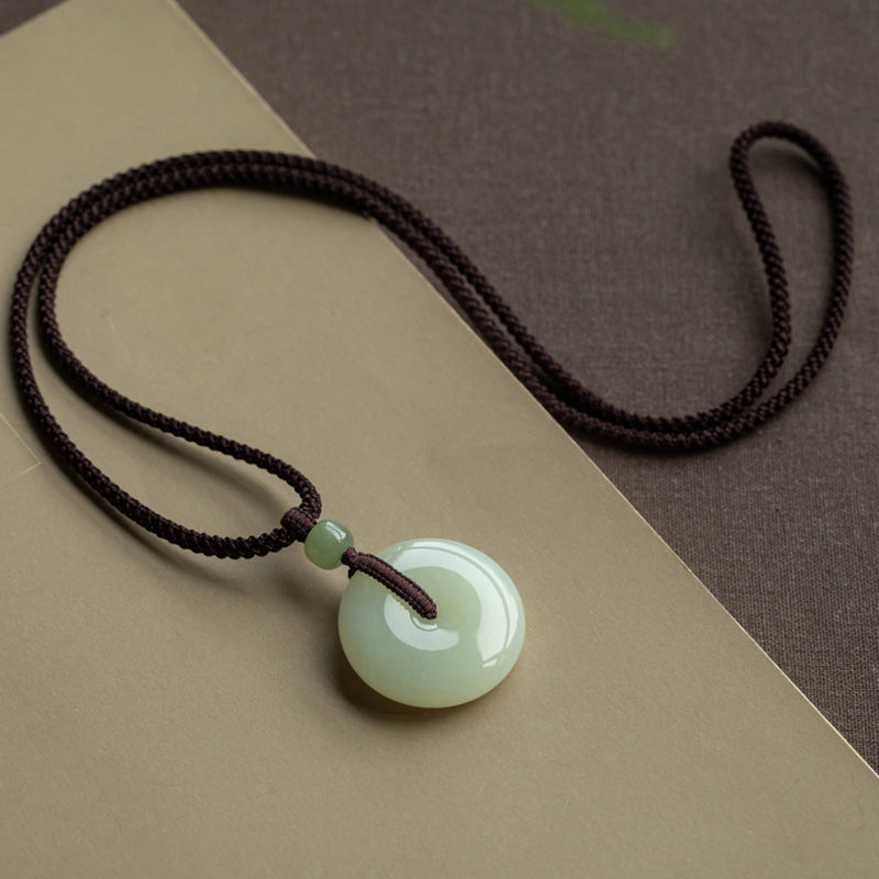 Jade-Kette Anhänger grüne Jade Friedensschnalle