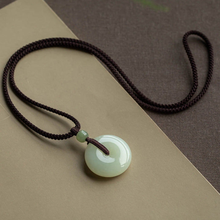 Jade-Kette Anhänger grüne Jade Friedensschnalle