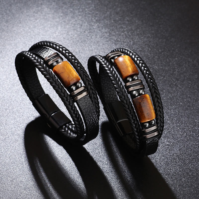 Armband Tigerauge Magnetisch schwarzes Leder Naturstein elegant getragen