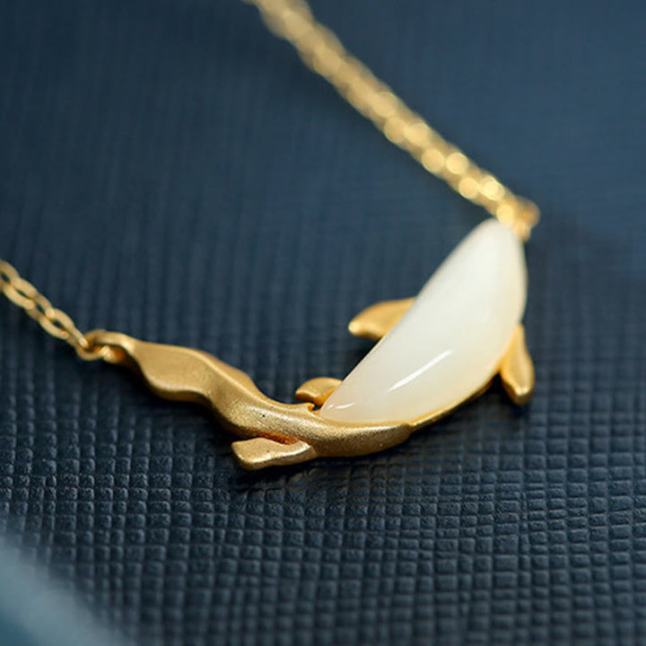 Weiße Jade Delfin Anhänger Kette Harmonie