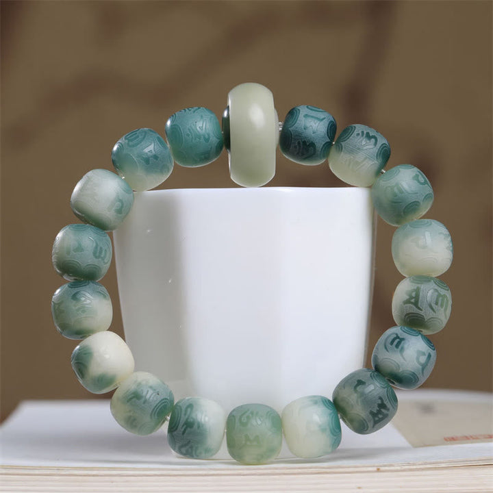 Jade Armband Bodhi Om Mani Padme Hum grüner Stein elastisch.