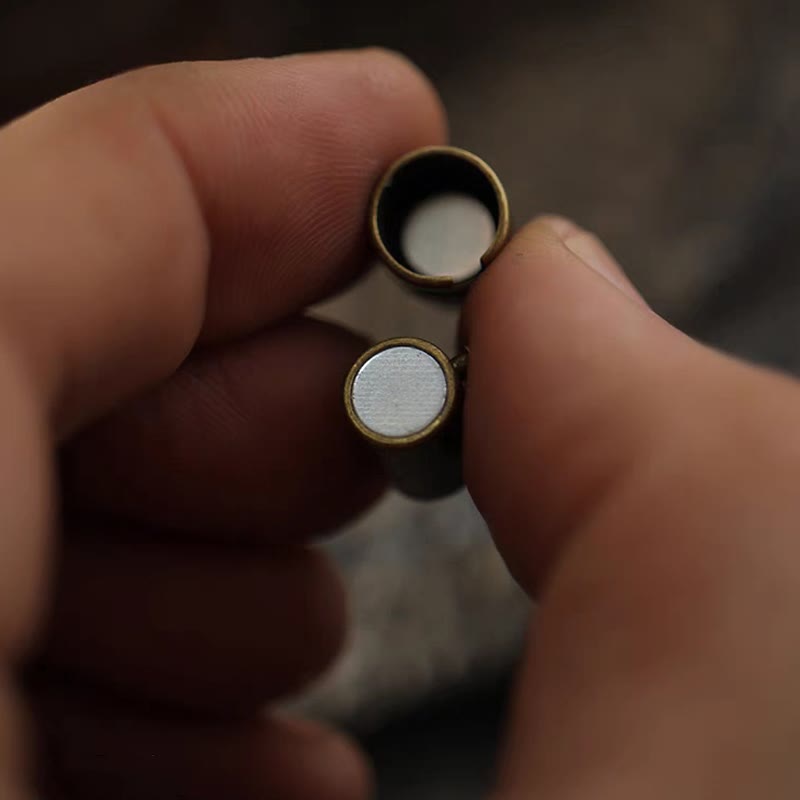 Magnetisches Kupferarmband mit weißem Stein Heilung Glück elegant getragen