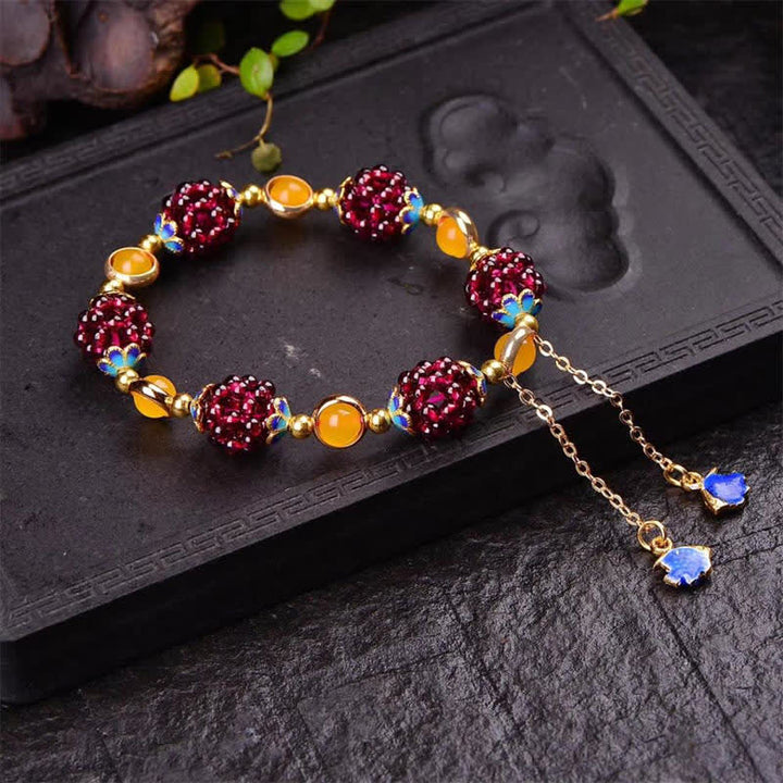 Armband Granat Garnet Ruhe mit roten Steinen goldenen Perlen Schmuck