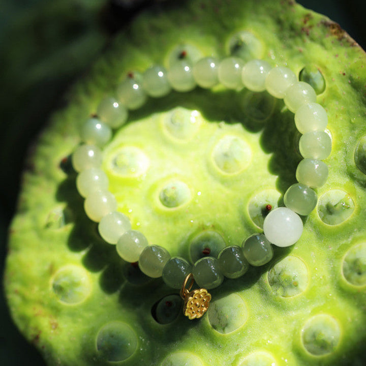 Armband Jade Lotus – Fülle grüner Stein elegantes Perlenarmband Natur