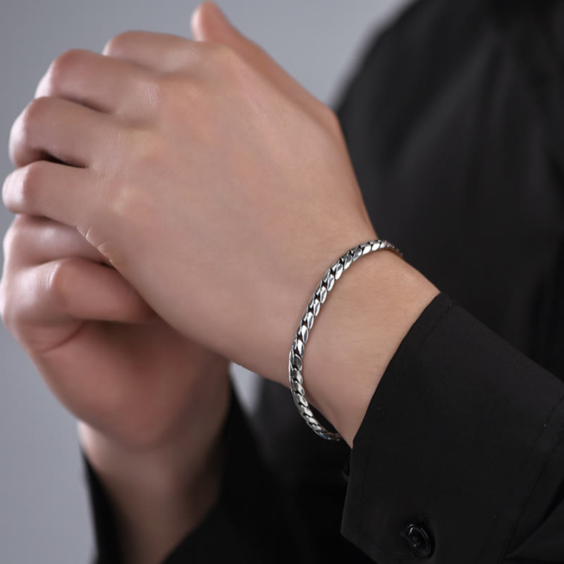 Silbernes Kupfer Armband Armband Kupfer – Stärke Energie am Handgelenk getragen