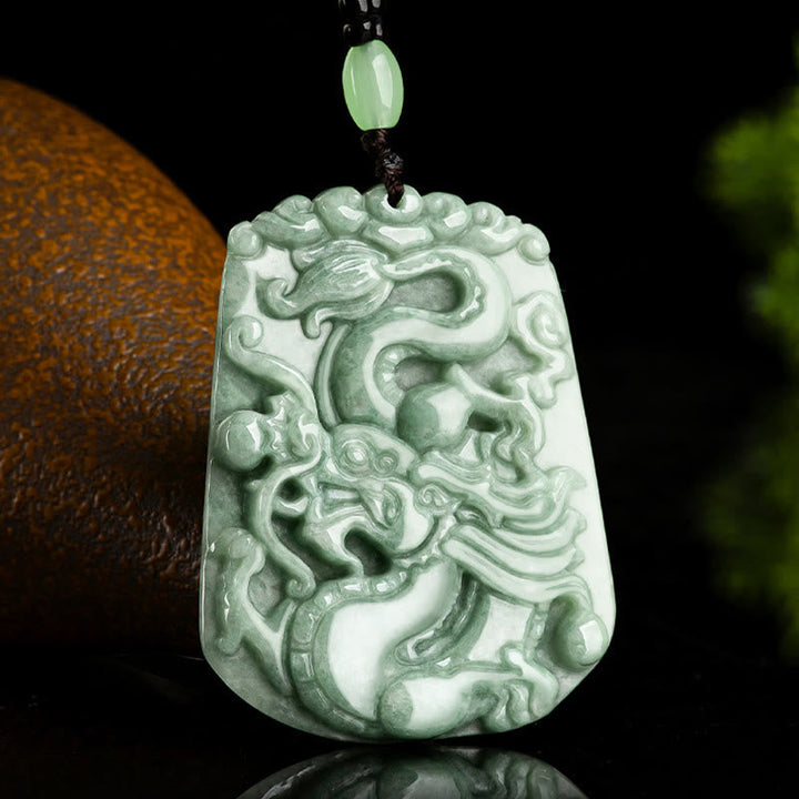 Jade Anhänger Drache Schutz Glück Stein