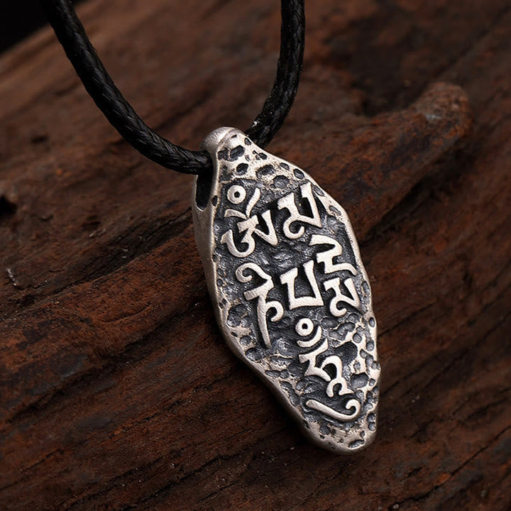 Kette Vajra – Segen – Bild 4 – Silberne Vajra Kette mit Segen Symbol schwarzem Lederband Anhänger