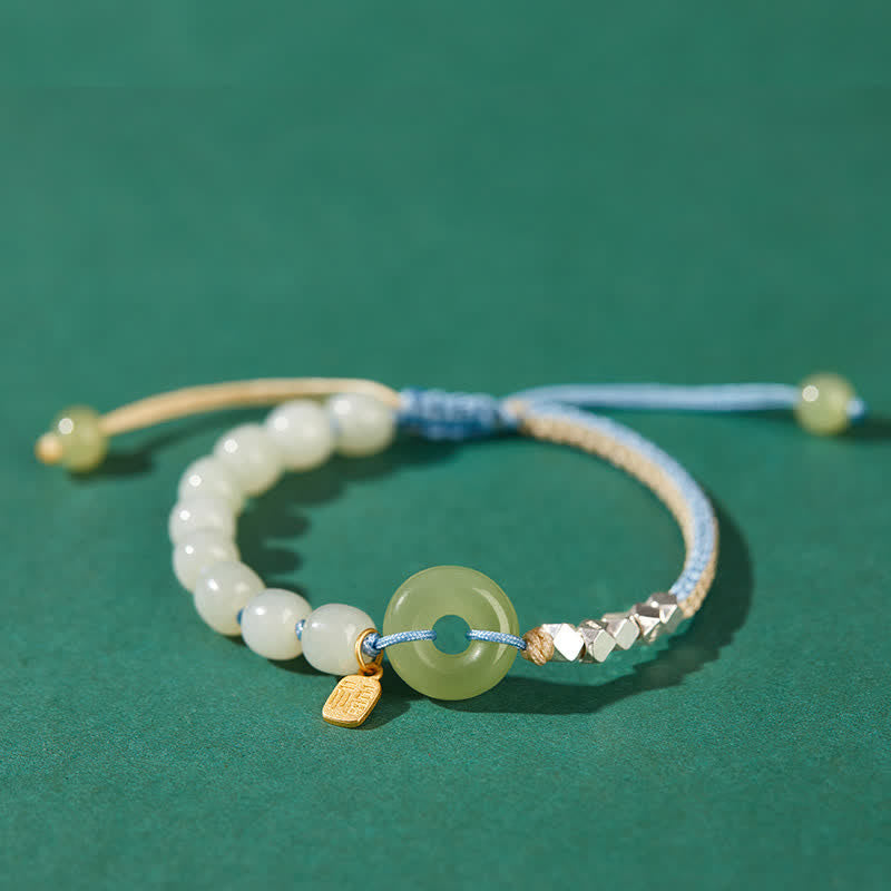 Jade Armband mit weißen Perlen grüner Naturstein Glück Frieden