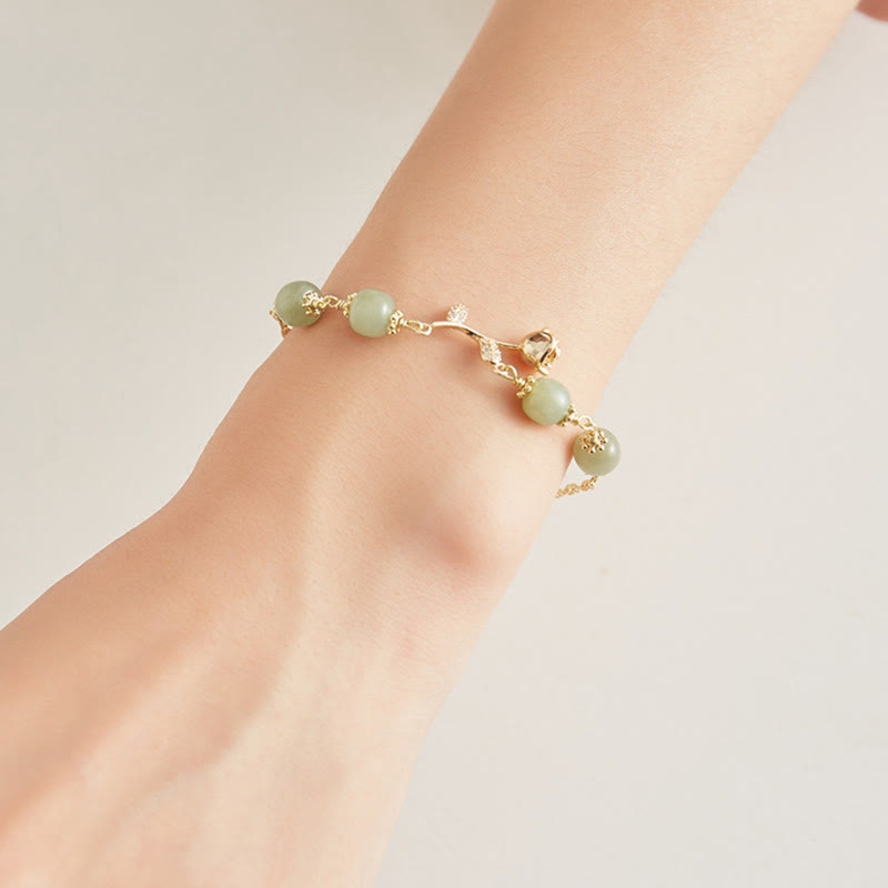 Armband Jade – Glück & Stärke grüne Perlen goldene Glieder elegant