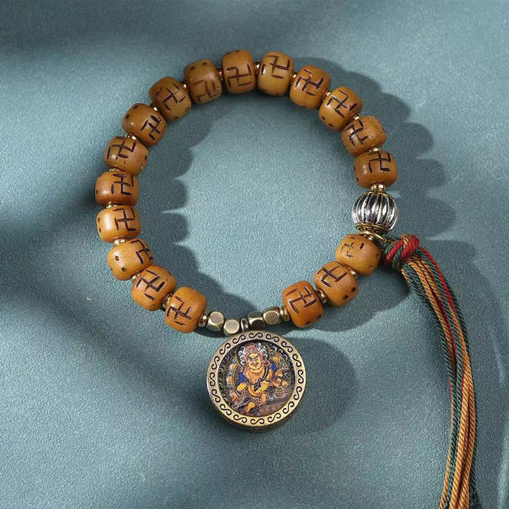 Armband Kamelknochen – Schutz & Glück mit Buddha Anhänger elegant getragen