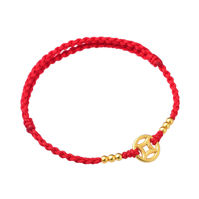 Rotes Armband Kupfer – Stärke mit goldenem Charm auf weißem Hintergrund