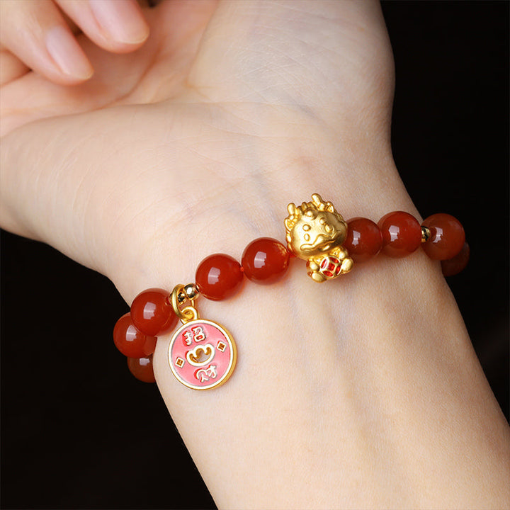 Armband Roter Achat Kupfer Drachen – Glück am Handgelenk getragen elegant