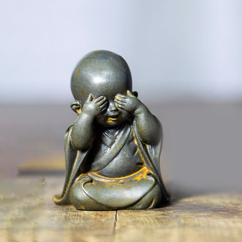 Meditation Buddha Klein Schreibtisch Mönch verdeckt die Augen