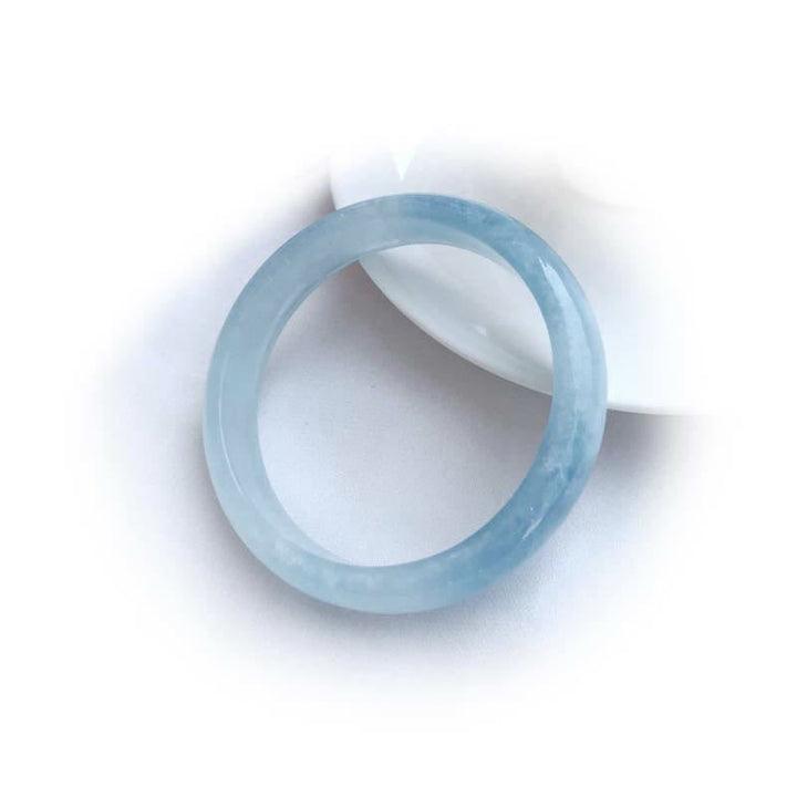 Armband Aquamarin – Segen Balance hellblauer Stein elastisch getragen