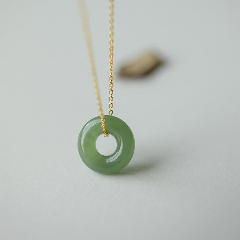 Jade Anhänger Kette Gold Friedensschnalle