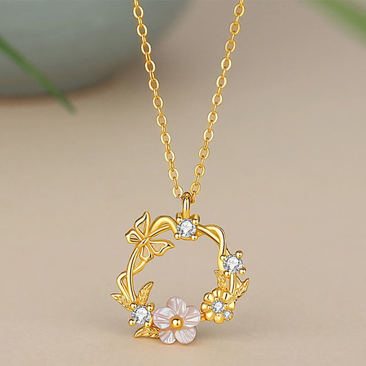 Kette, Gold, Blütenanhänger, elegant