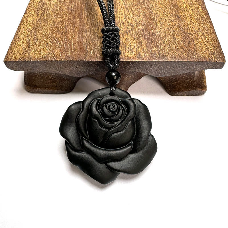 Schwarzer Obsidian Rose Anhänger elegant