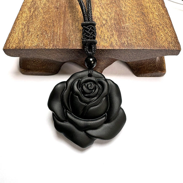 Schwarzer Obsidian Rose Anhänger elegant