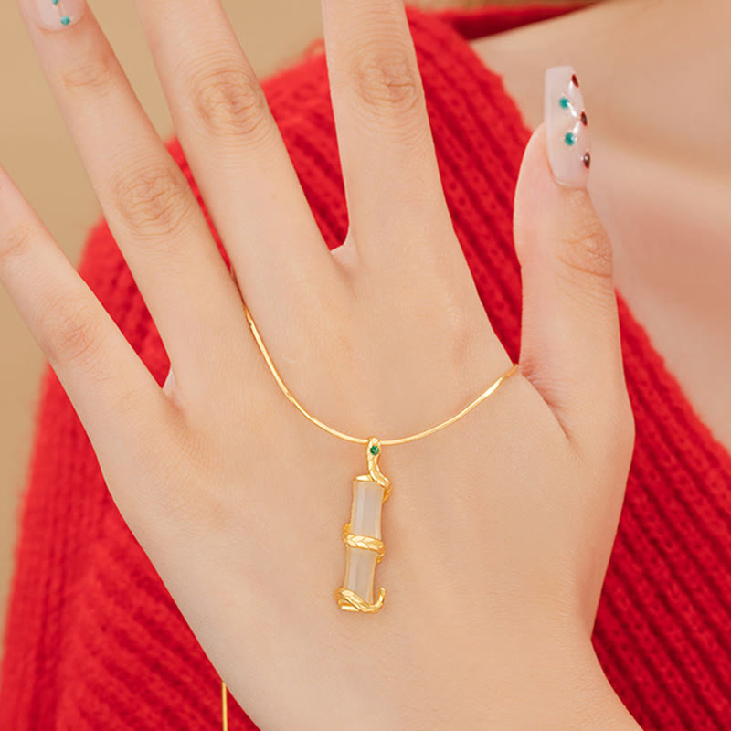 Jade Kette Bambus Anhänger Gold
