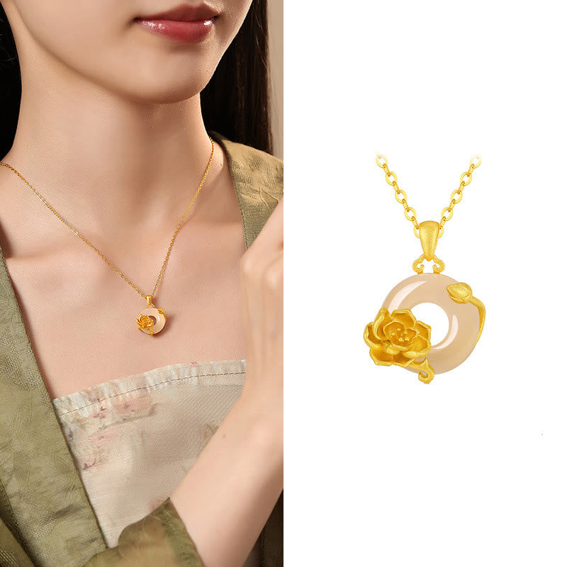 Goldene Rose Kette am Hals getragen Stein Anhänger elegant