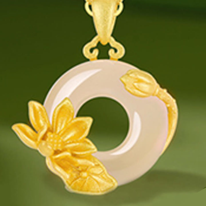 Jade Kette Lilie vergoldet Naturstein eleganter Anhänger Schmuck