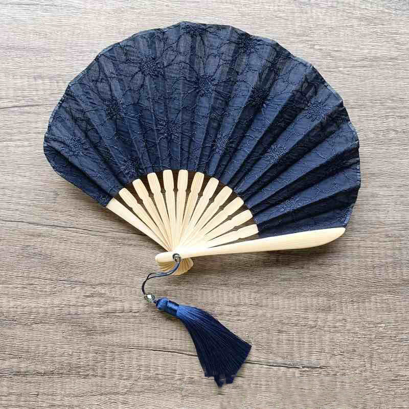Handfächer Hochzeit Blütenstickerei Quasten Muschelform Mitternachtsblau Blumen