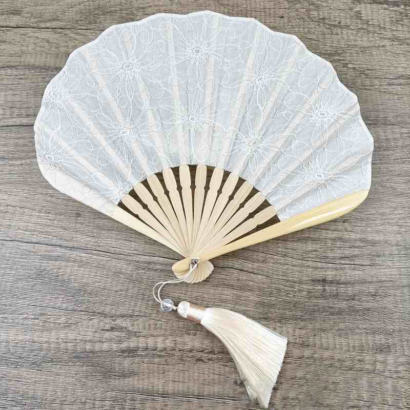 Handfächer Hochzeit Blütenstickerei Quasten Muschelform Weiße Blumen