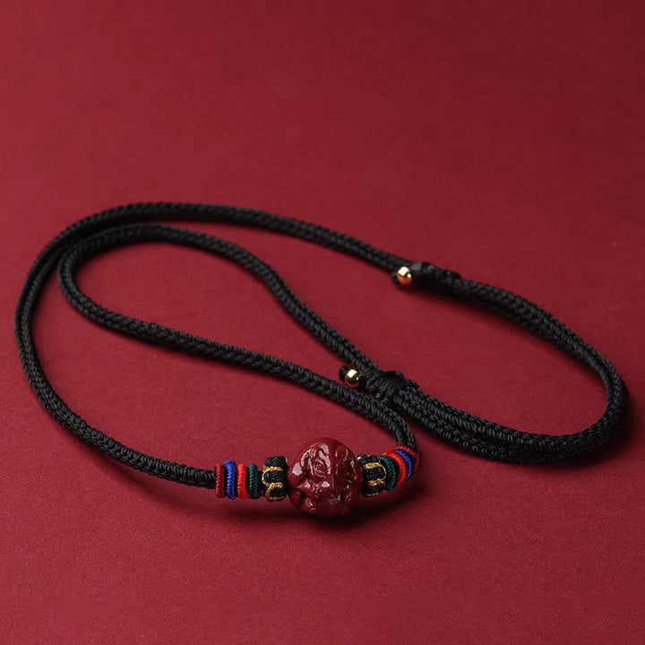 Rote Naturstein Kette mit schwarzer Schnur Chinesischer Tierkreis Segen