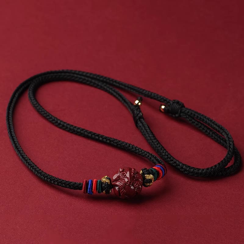 Schwarze Kette Zinnober Chinesischer Tierkreis Segen mit roten Perlenanhängern