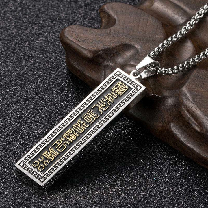 Titanstahl Kette mit chinesischen Schriftzeichen Anhänger am Hals getragen
