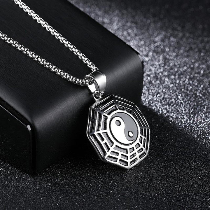 Titanstahl Kette mit Bagua Yin Yang Anhänger Silber