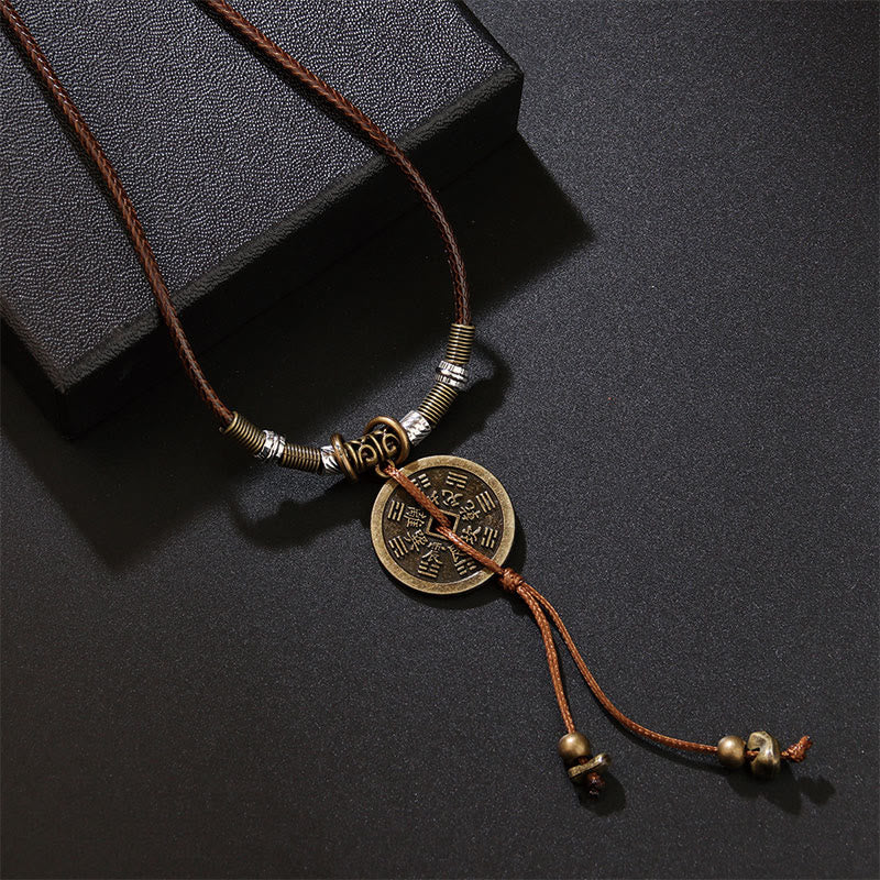 Kette Kupfermünze Bagua – Harmonie goldene Münze braunes Lederband