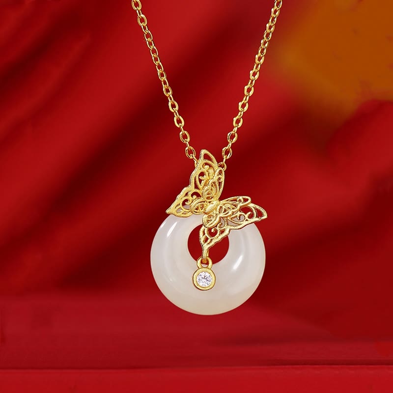 Weiße Hetian Jade Kette mit Schmetterling Zirkon Anhänger Wohlstand