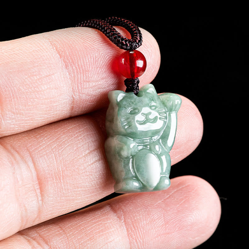 Jade grüne Glückskatze Anhänger Kette mit roter Perle