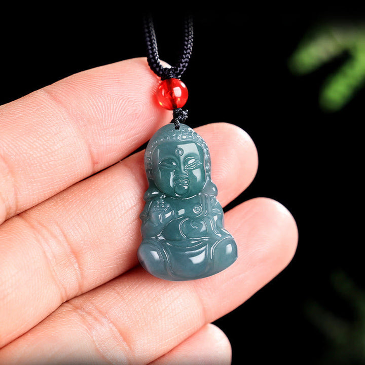 Dunkelgrüner Jade Buddha Anhänger schwarzer Kette in Hand