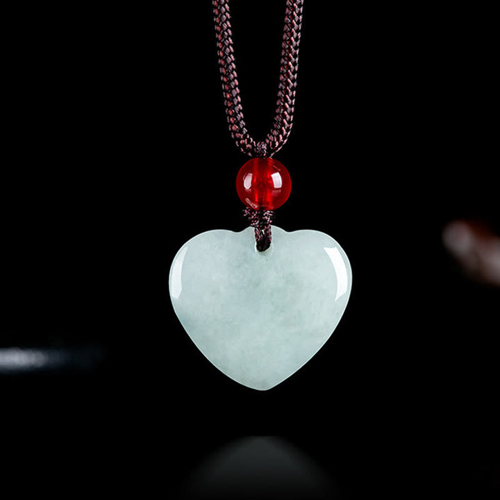 Jade Herz Anhänger Kette Wohlstand grüner Naturstein mit roter Kugel
