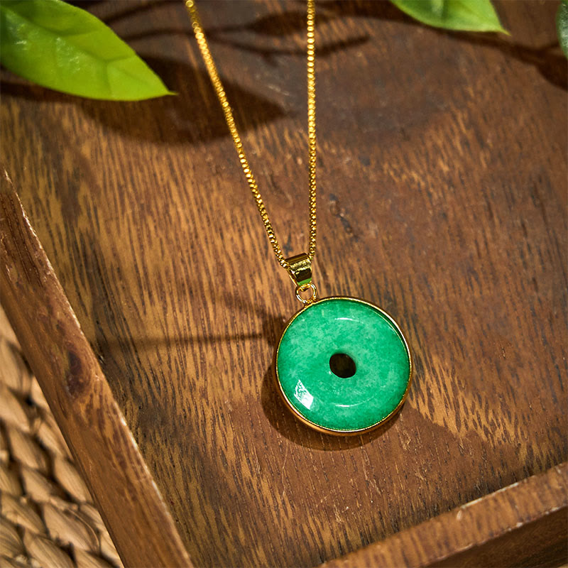 Grüne Jade Kette am Holz Anhänger Buddha Natur Heilung