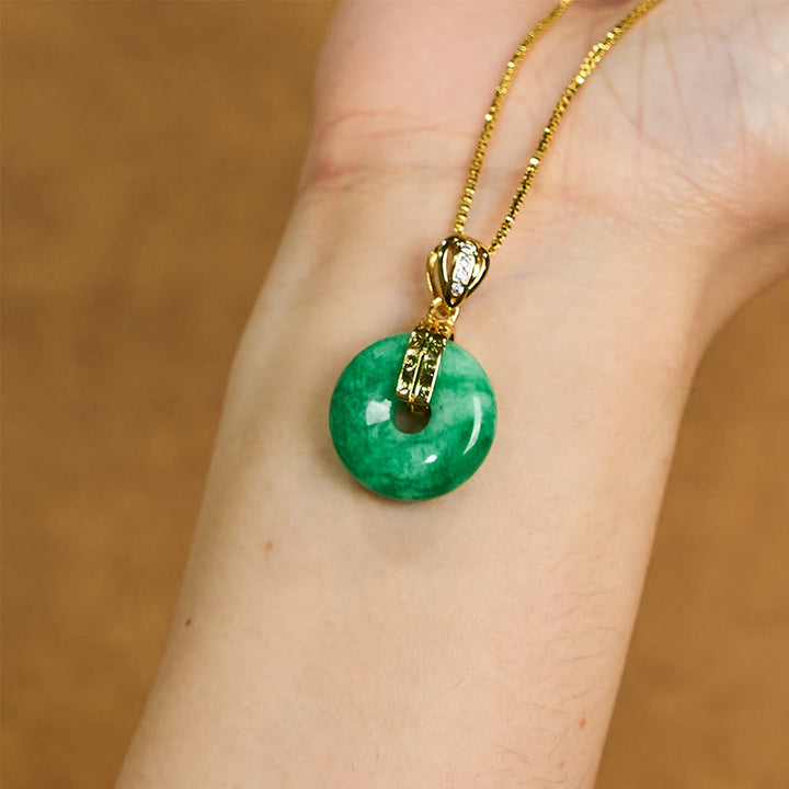 Cyan Jade Kette Schnalle Heilung Anhänger grüner Naturstein Hand