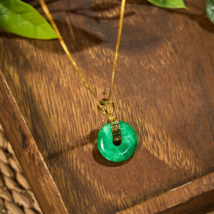 Grüne Jade Kette Donut Anhänger goldene Schnalle Heilung Stein