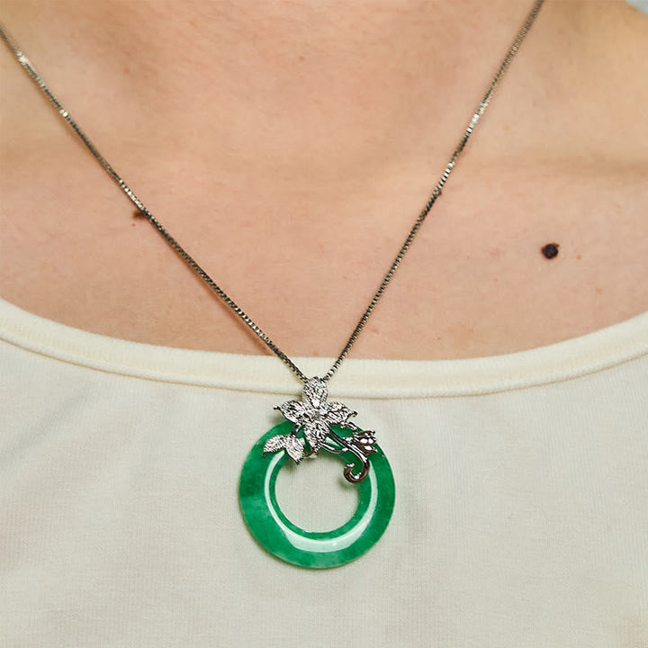 Cyan Jade Kette am Hals getragen grüner Naturstein Blume Schnalle