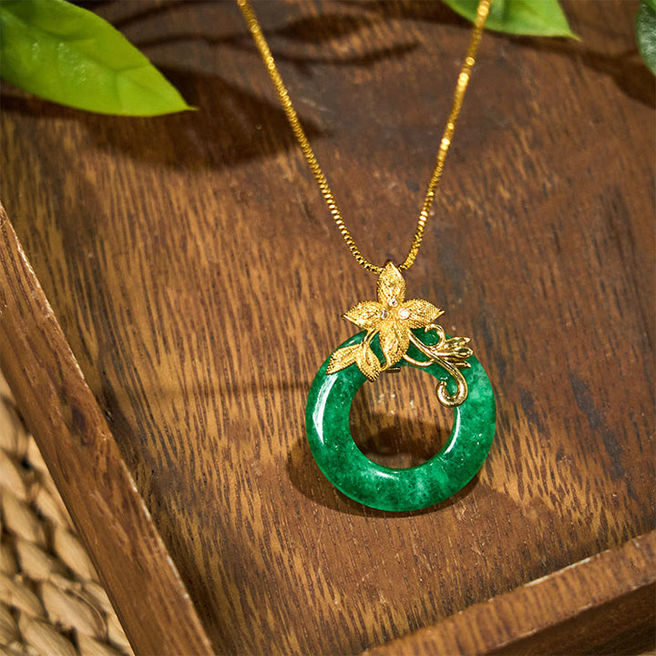 Jade Kette Blume Schnalle golden grüner Heilstein Anhänger Naturstein