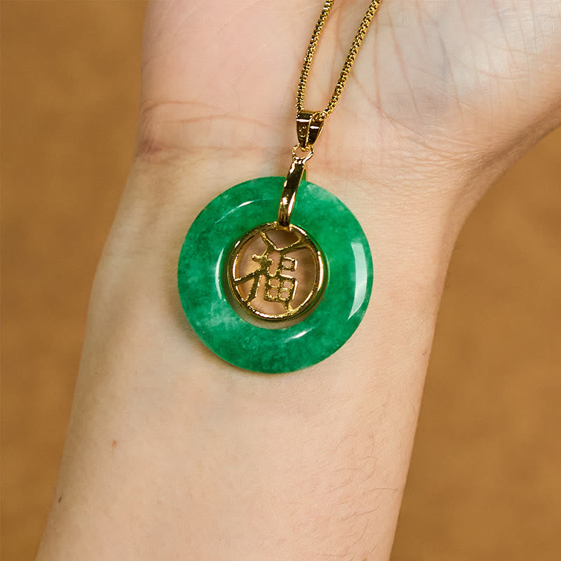 Jade Kette Cyan Fu-Schnalle Heilung grüner Naturstein goldener Anhänger