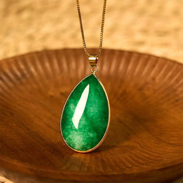 Grüne Jade Wassertropfen Kette mit goldenem Anhänger Halskette Fülle Reichtum