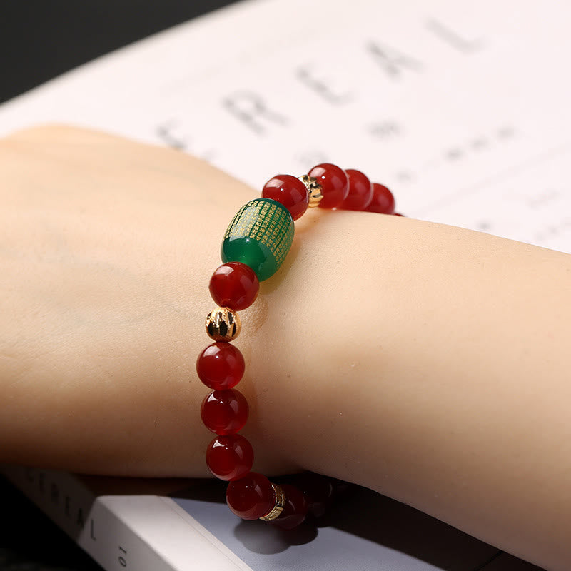 Armband Roter Achat mit grünem Kristall Naturstein elastisch getragen
